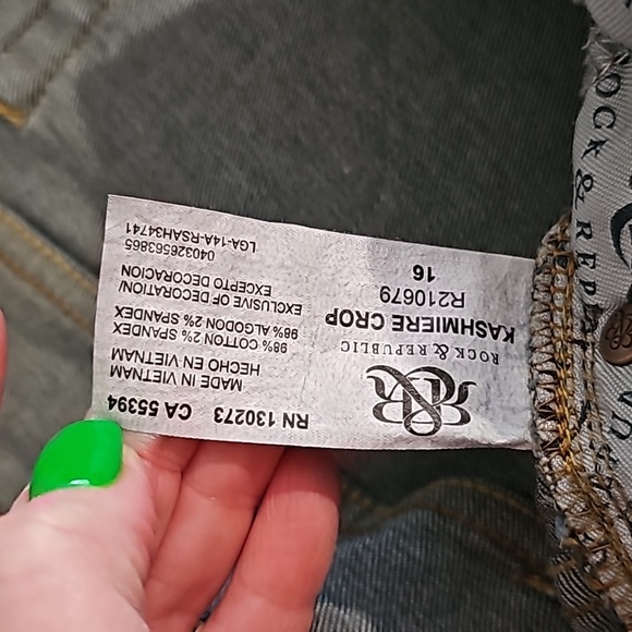 Rock & Republic size 16 denim crop pants - Picture 4 of 7